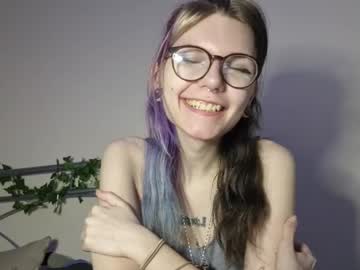 girl Webcam Adult Sex Chat with lizzyylovesick