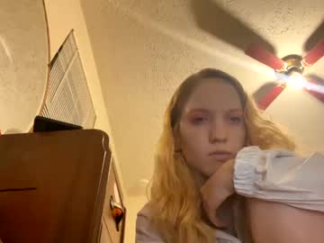 girl Webcam Adult Sex Chat with str4wberryshortcake