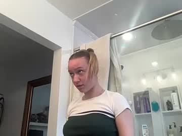 girl Webcam Adult Sex Chat with carlyy13